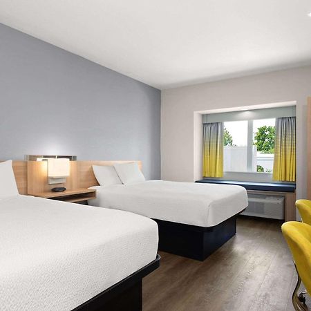 Microtel Inn & Suites By Wyndham פנמה סיטי מראה חיצוני תמונה