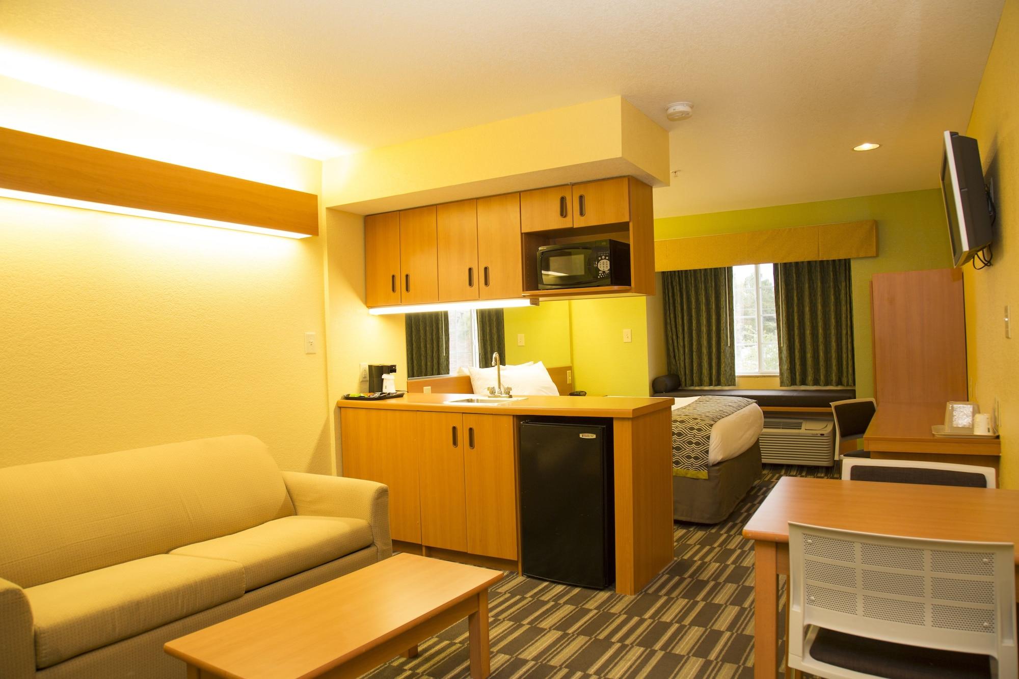 Microtel Inn & Suites By Wyndham פנמה סיטי מראה חיצוני תמונה