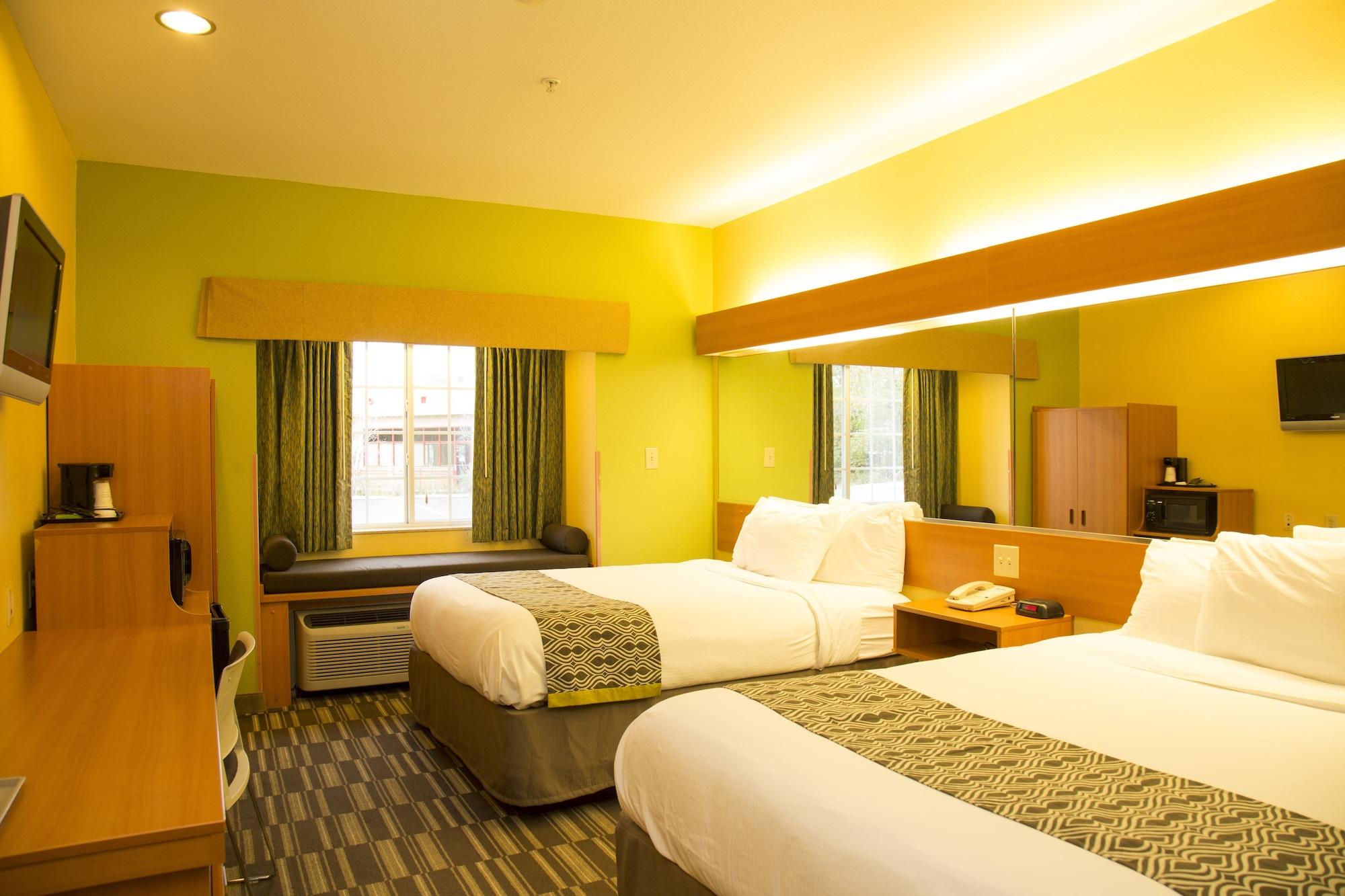 Microtel Inn & Suites By Wyndham פנמה סיטי מראה חיצוני תמונה