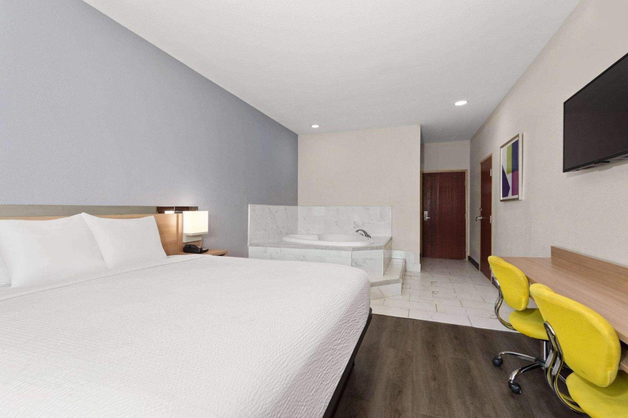 Microtel Inn & Suites By Wyndham פנמה סיטי מראה חיצוני תמונה