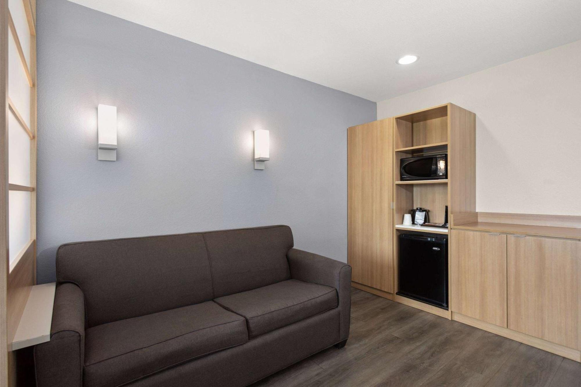 Microtel Inn & Suites By Wyndham פנמה סיטי מראה חיצוני תמונה