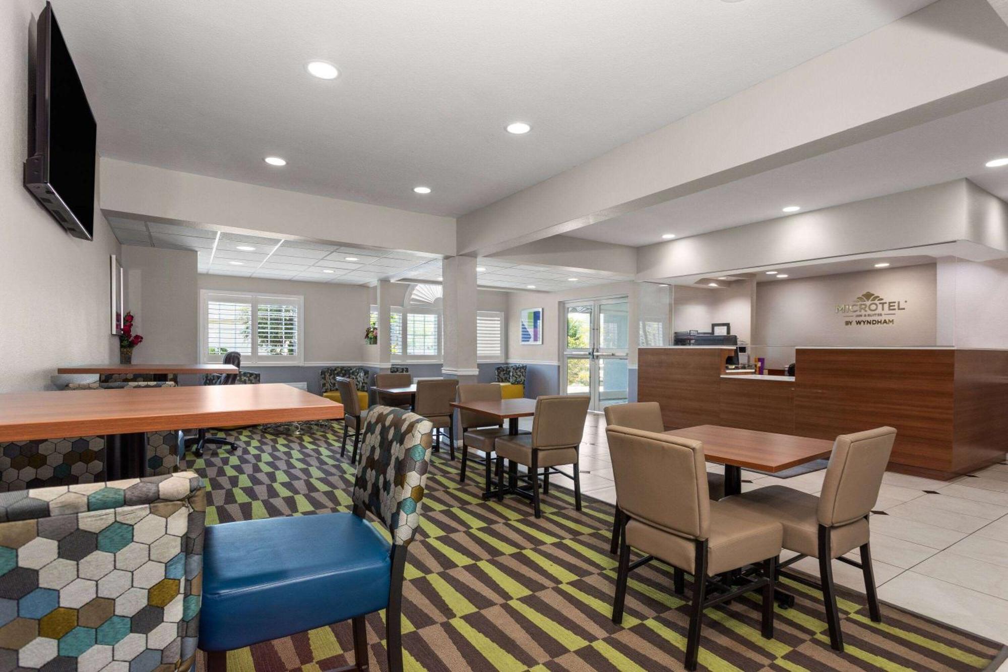 Microtel Inn & Suites By Wyndham פנמה סיטי מראה חיצוני תמונה
